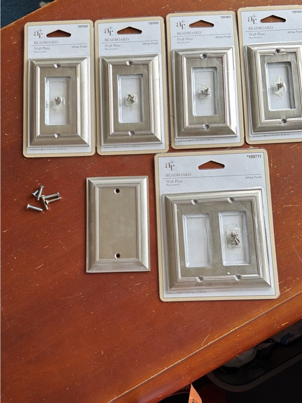 Allen & Roth Architectural Silver Finish Rectangular Wall Plate - White/Silver